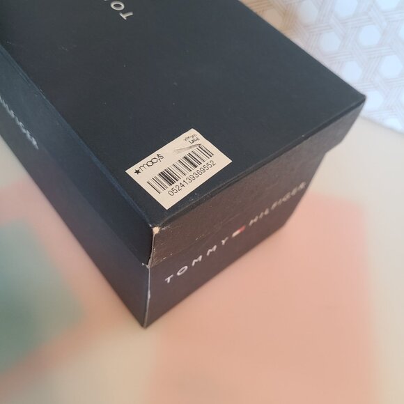 NEW Tommy Hilfiger Sandals in Silver and Black Sz 8 M Clove - Picture 2 of 6